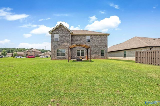 331 Willow Bank Circle, Decatur, AL 35603