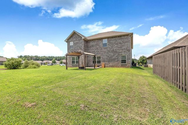 331 Willow Bank Circle, Decatur, AL 35603