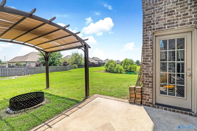 331 Willow Bank Circle, Decatur, AL 35603