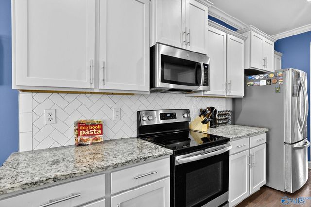 331 Willow Bank Circle, Decatur, AL 35603