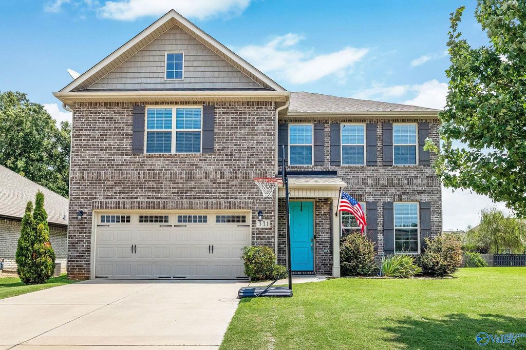 331 Willow Bank Circle, Decatur, AL 35603