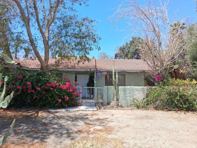 2151 N Farrell, Palm Springs, CA 92262