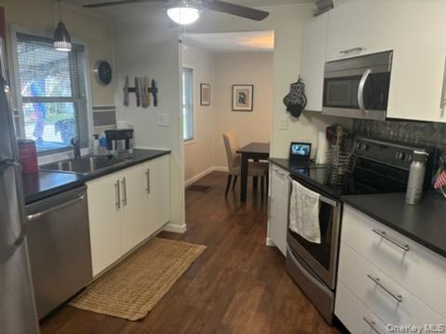 1661 Old Country Road 17, Riverhead, NY 11901