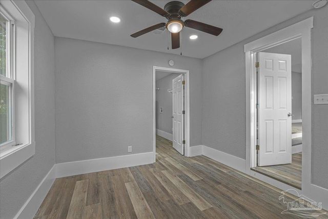 8 Mindoro Cir, Pensacola, FL 32507