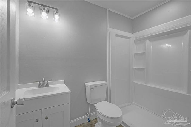 8 Mindoro Cir, Pensacola, FL 32507