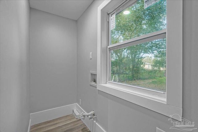 8 Mindoro Cir, Pensacola, FL 32507