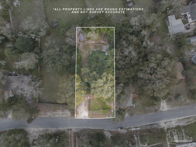 8 Mindoro Cir, Pensacola, FL 32507