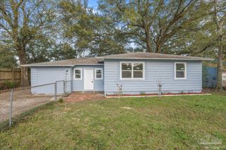 8 Mindoro Cir, Pensacola, FL 32507