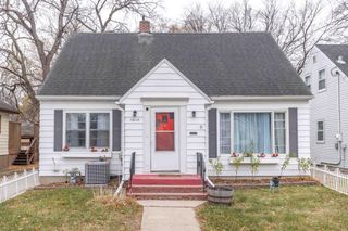 1414 10th Avenue S, Fargo, ND 58103