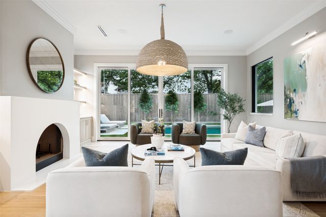 6606 Winton Street, Dallas, TX 75214