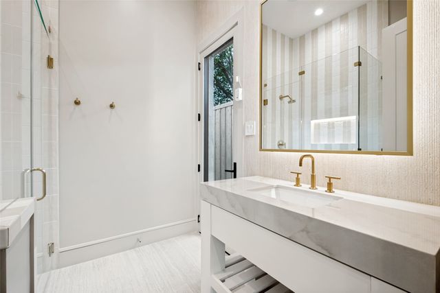 6606 Winton Street, Dallas, TX 75214