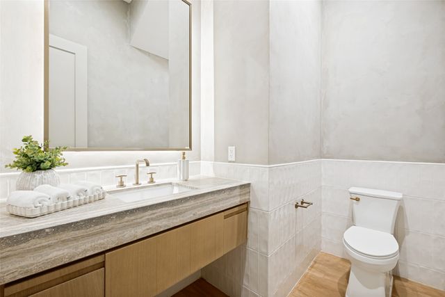 6606 Winton Street, Dallas, TX 75214