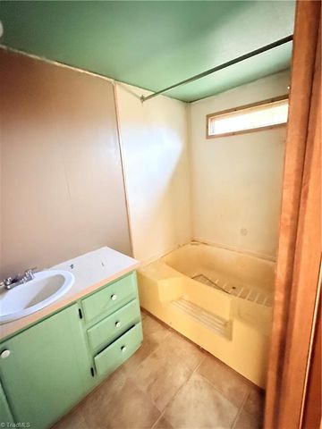 6096 NC Highway 22, Climax, NC 27233