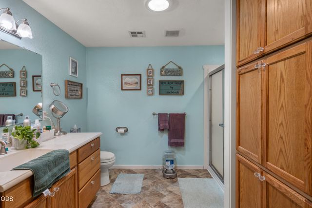 686 Towne Street, Grants Pass, OR 97527