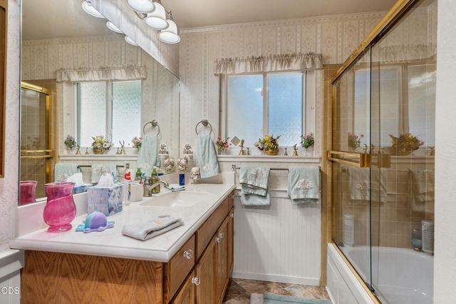686 Towne Street, Grants Pass, OR 97527