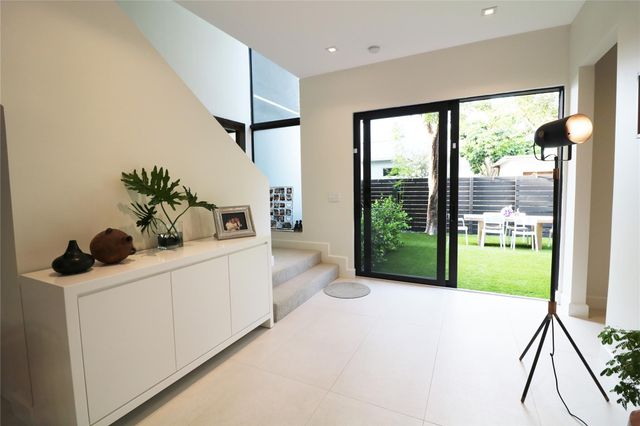 617 SW 10th St, Fort Lauderdale, FL 33315