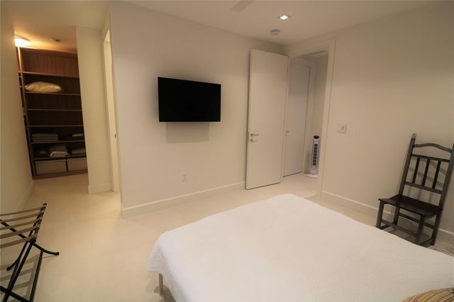 617 SW 10th St, Fort Lauderdale, FL 33315