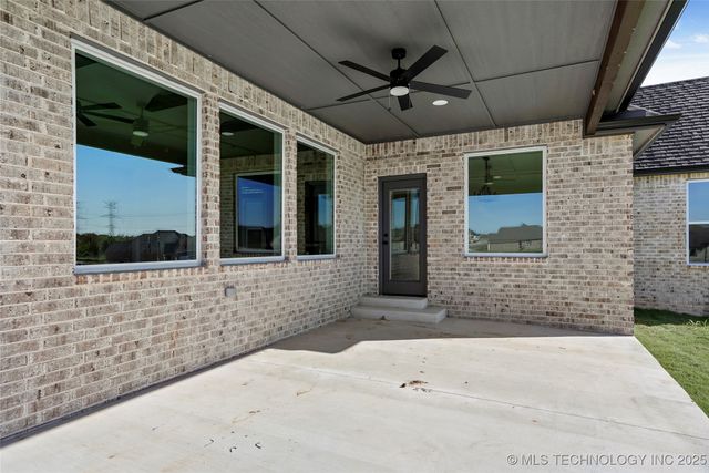 2718 E 134th Circle, Bixby, OK 74008