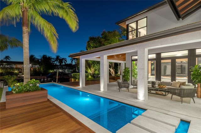 4241 Palm Lane, Miami, FL 33137