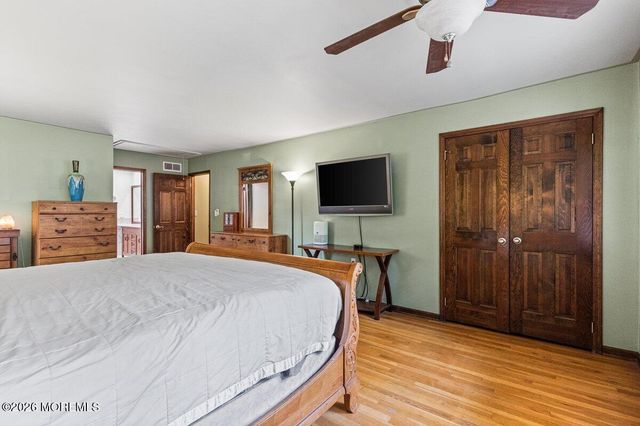 49 Pheasant Run, Freehold, NJ 07728
