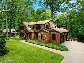 49 Pheasant Run, Freehold, NJ 07728