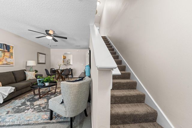 8436 MCGIRTS VILLAGE Lane 9F, Jacksonville, FL 32210