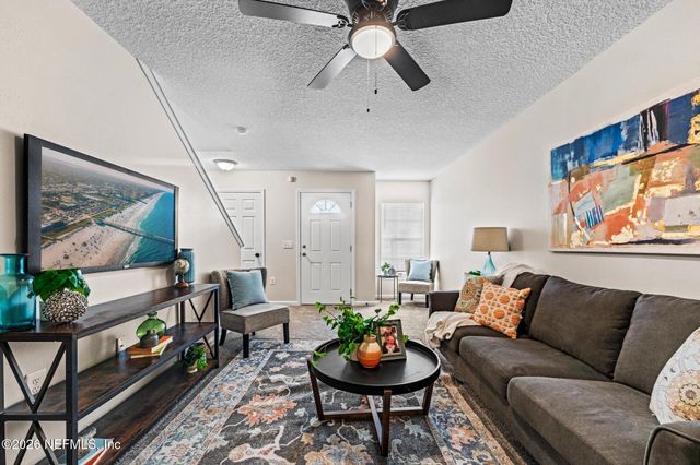 8436 MCGIRTS VILLAGE Lane 9F, Jacksonville, FL 32210