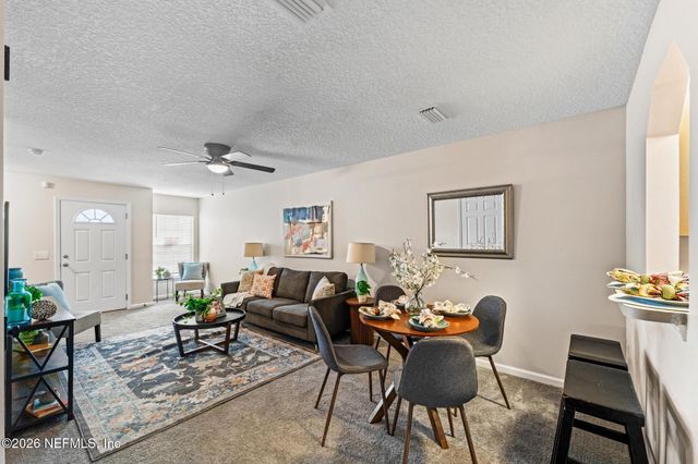 8436 MCGIRTS VILLAGE Lane 9F, Jacksonville, FL 32210
