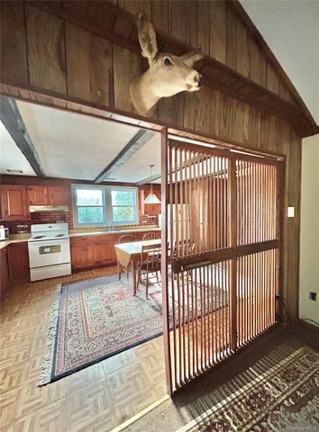 335 Tempaloni Rd, Spring Glen, NY 12483