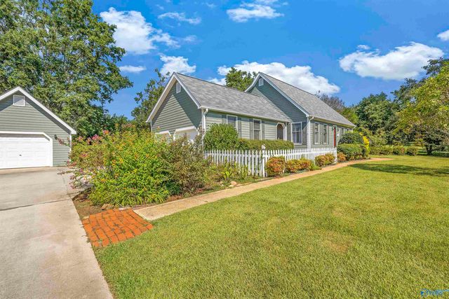 90 Terry Lynn Circle, Somerville, AL 35670