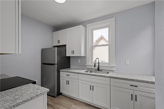 138 LINNVIEW, Carrick, PA 15210