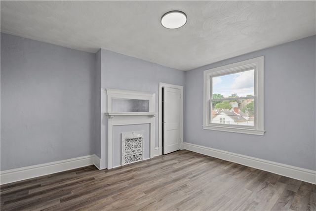 138 LINNVIEW, Carrick, PA 15210