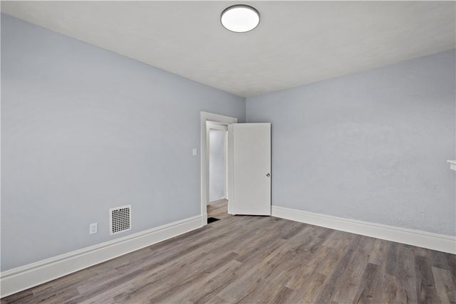 138 LINNVIEW, Carrick, PA 15210