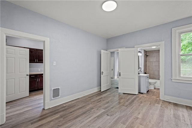 138 LINNVIEW, Carrick, PA 15210