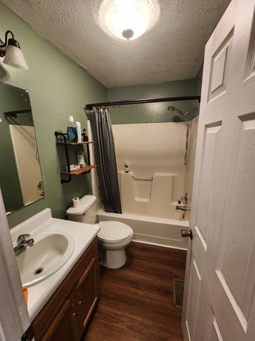 133 Sugar Creek Dr, Mcminnville, TN 37110