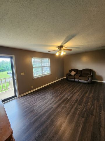 133 Sugar Creek Dr, Mcminnville, TN 37110