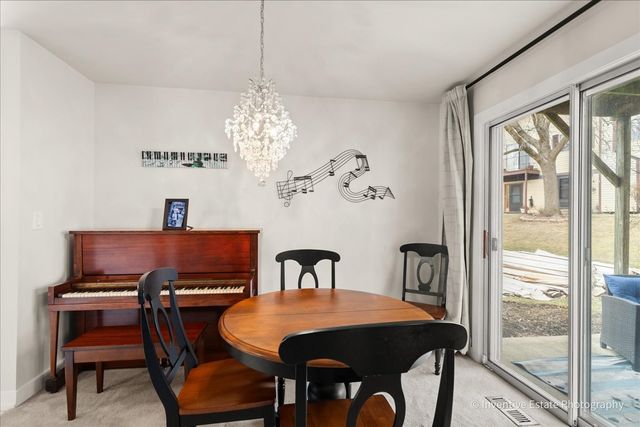 2404 Danbury Drive B1, Woodridge, IL 60517