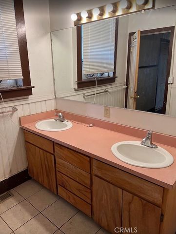 621 W 6th Street, Chico, CA 95928