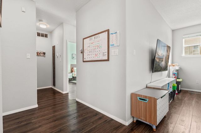 5505 Camino Arbustos NE, Albuquerque, NM 87111