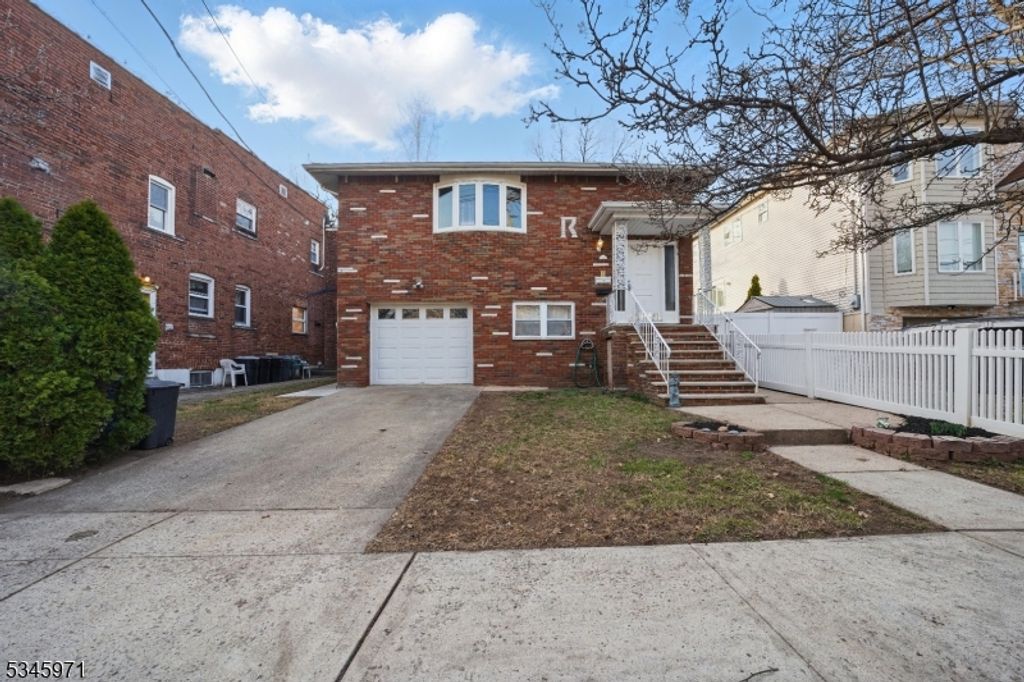 219 Westminster Pl, Lodi Boro, NJ 07644