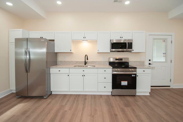 1000 Cleveland Ford Road, Nicholasville, KY 40356
