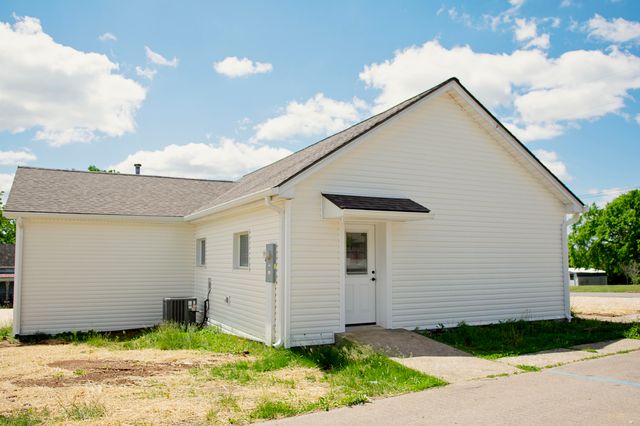 1000 Cleveland Ford Road, Nicholasville, KY 40356
