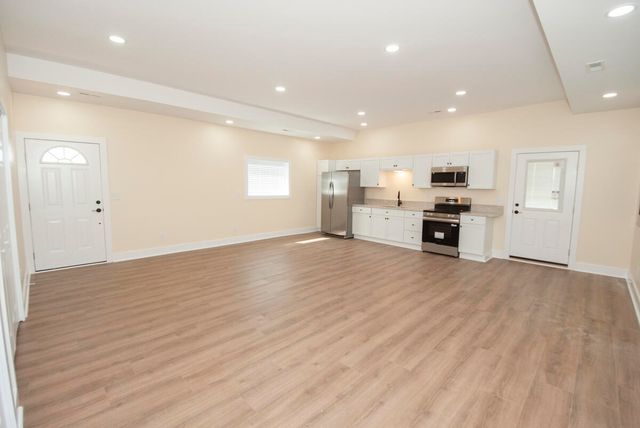 1000 Cleveland Ford Road, Nicholasville, KY 40356
