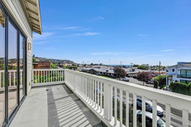 7209 Fay Ave, La Jolla, CA 92037