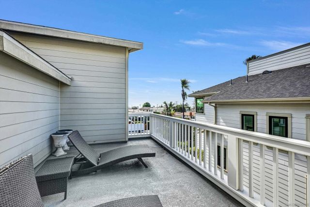 7209 Fay Ave, La Jolla, CA 92037