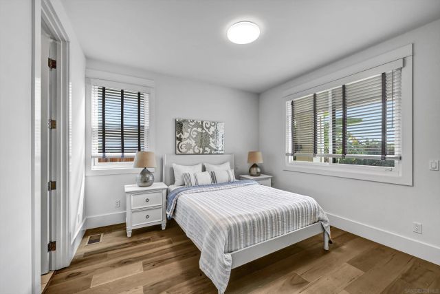 7209 Fay Ave, La Jolla, CA 92037