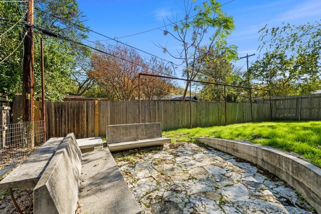 2609 Oakhaven DR, Austin, TX 78704