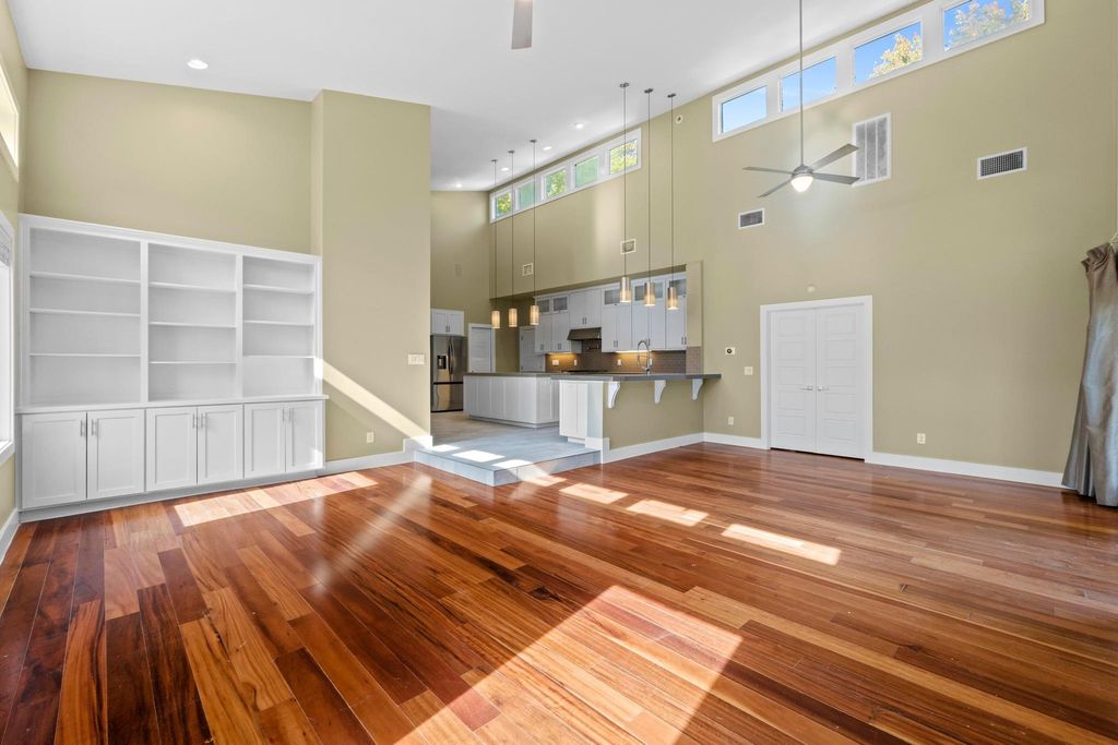 2609 Oakhaven DR, Austin, TX 78704