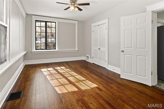 2230 Northbury Lane, St Louis, MO 63114