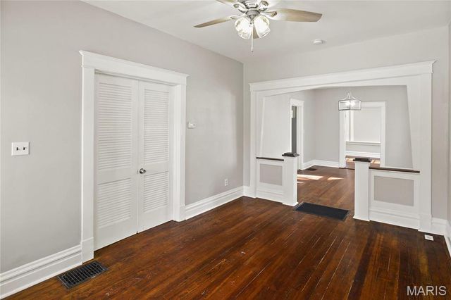 2230 Northbury Lane, St Louis, MO 63114